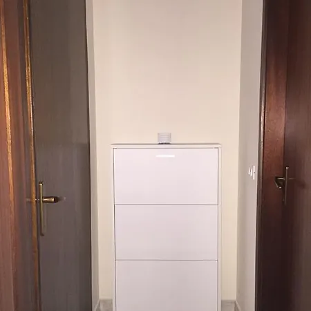Roberta Apartment *