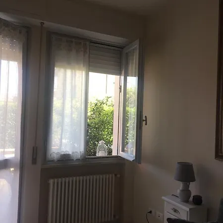 Roberta Apartment *